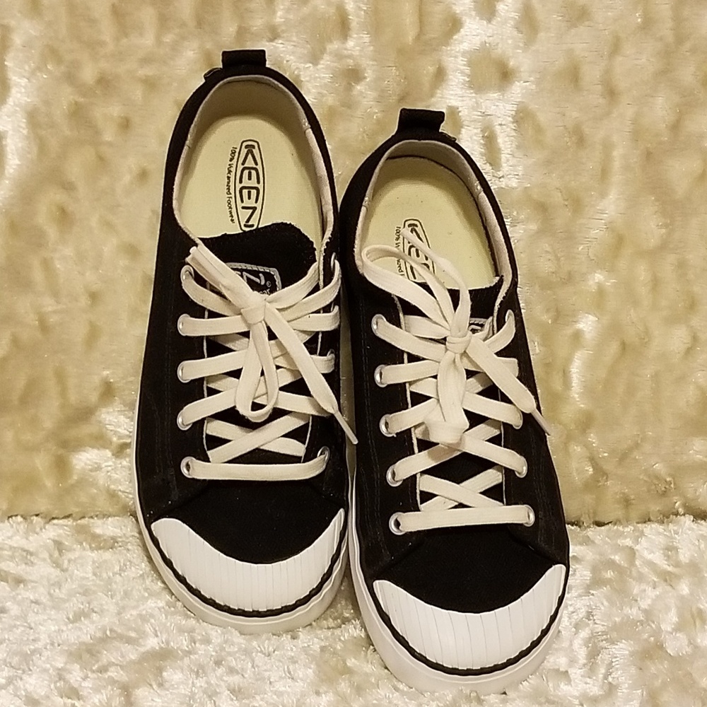 Keen Elsa Women's Canvas Sneakers Black & White